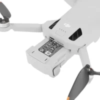 Квадрокоптер DJI Mini 4 Pro Fly More Combo белый